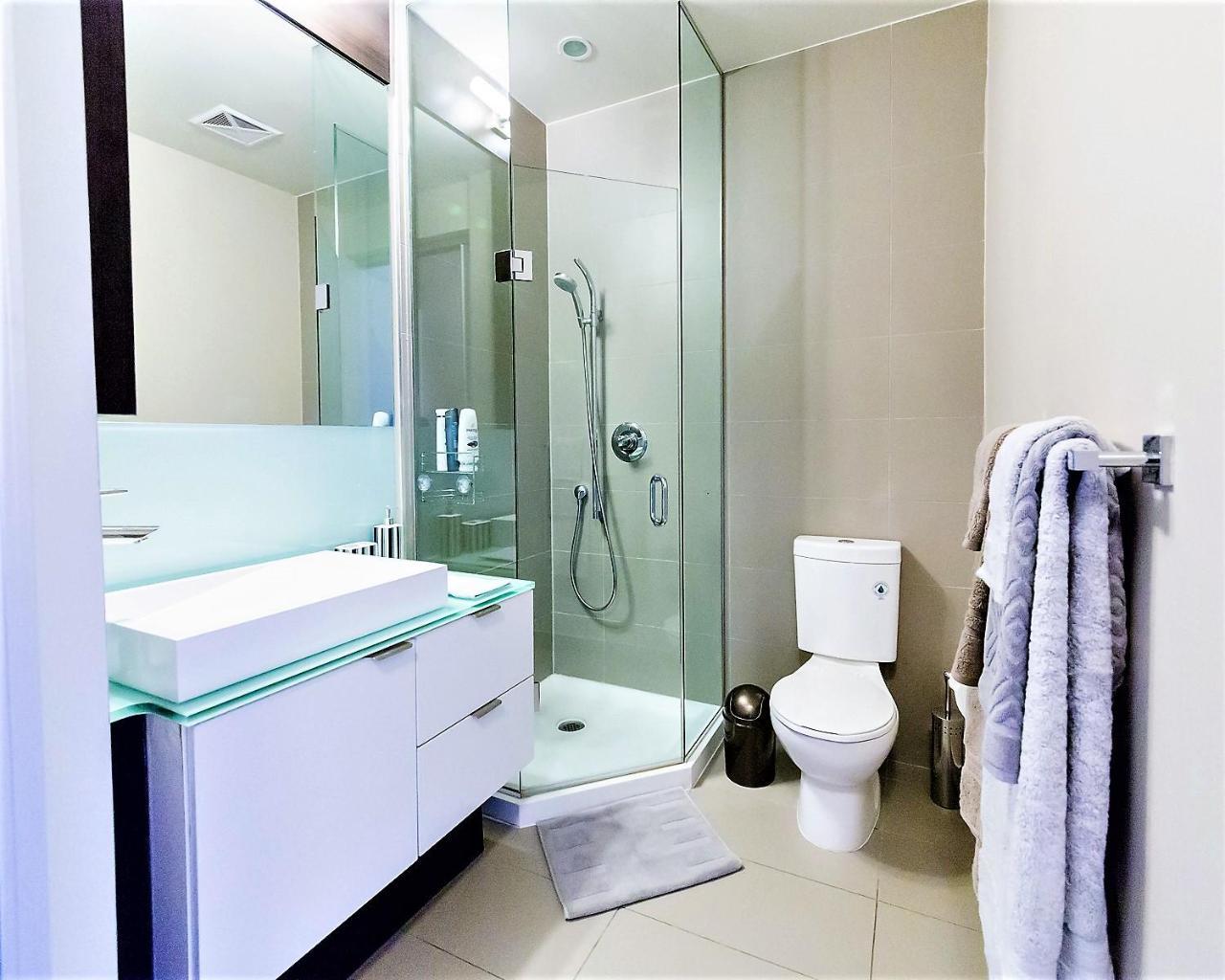 Upscale Suite At Cn Tower, Metro Convention & Rogers Centre Toronto Luaran gambar